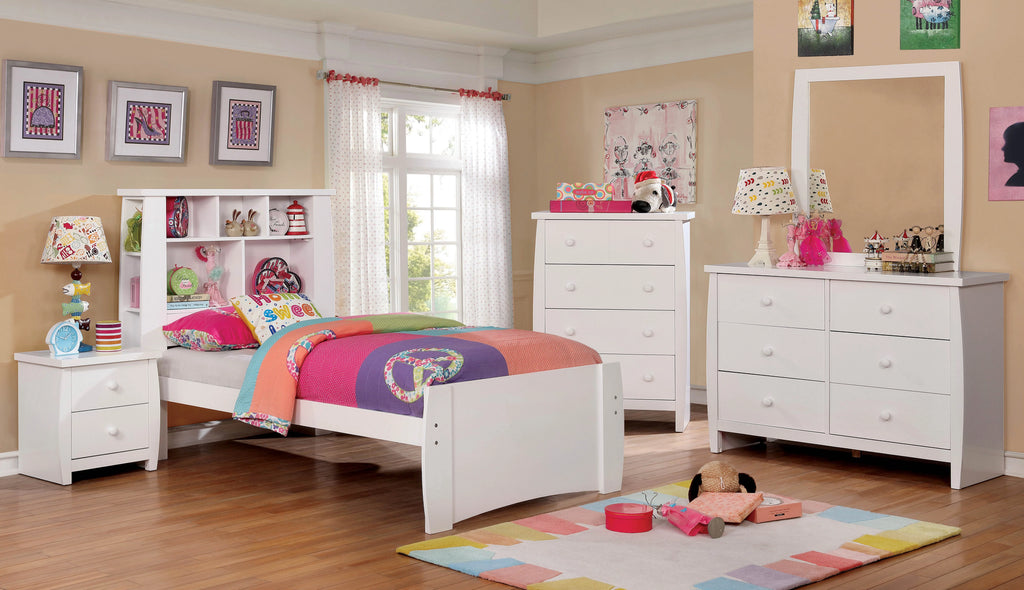 White Wood Platform Bed G441464