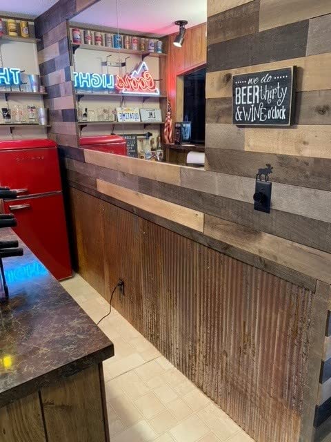 Rustic Corrugated Metal Wainscoting (Rusted - 10 Foot Roll) P47650