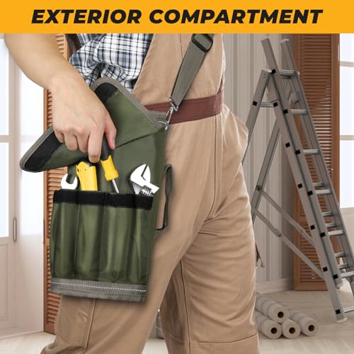 Green Roll Up Tool Bag with 2 Small Pouches J103