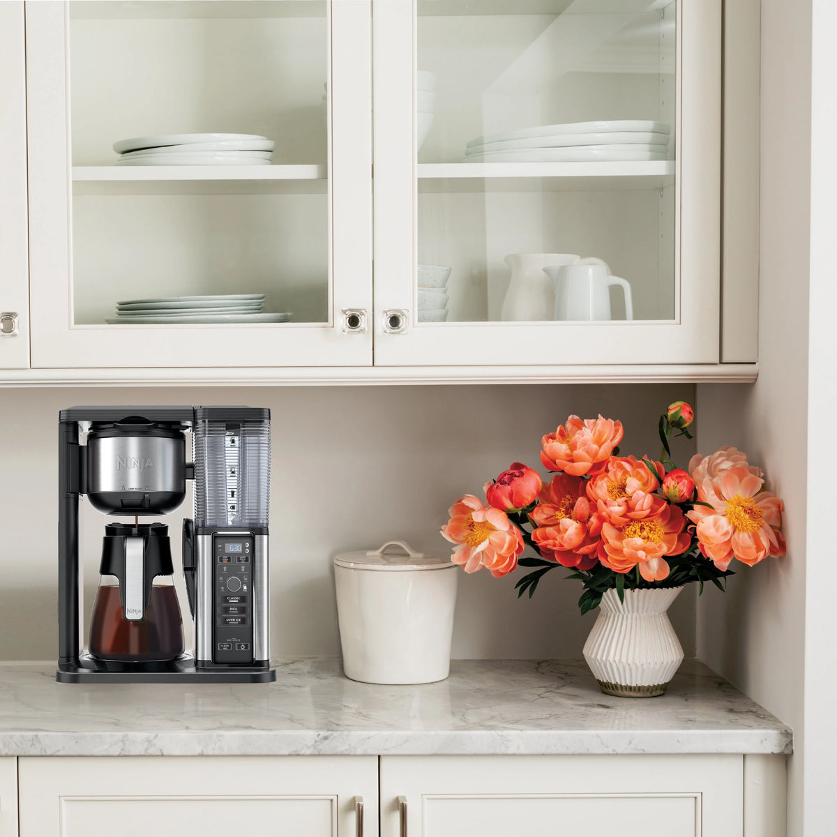 Single Serve Coffee Maker with Glass Carafe P92046