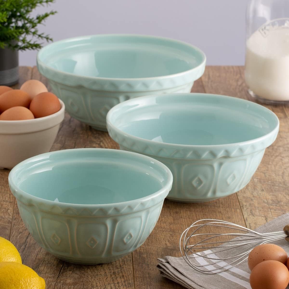 Powder Blue Mixing Bowl - 2.85 Quart K7168