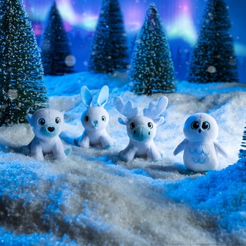 Arctic Fox Storage Toy with 1 Mystery Plush Animal Inside O7791