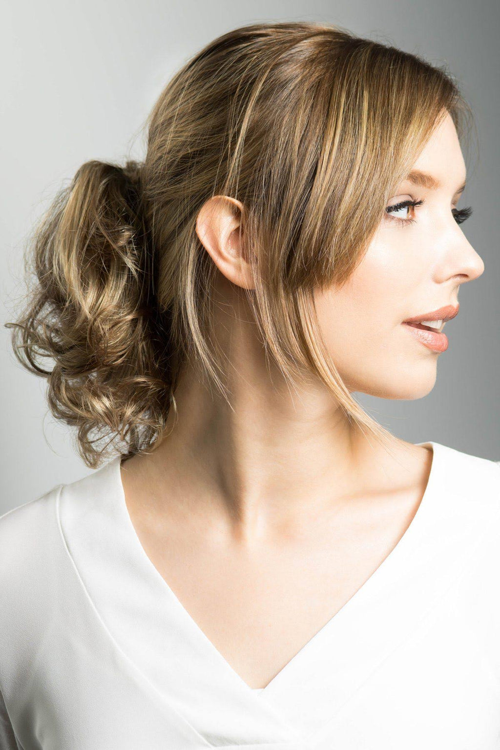Blonde 9 inch Ponytail Spring Clip V396